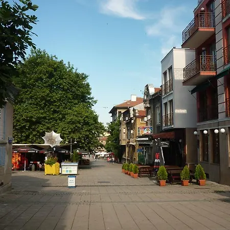 Sea Garden Plaza - Free Parking