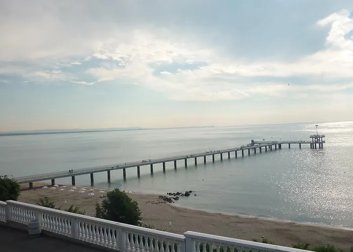 Sea Garden Plaza - Free Parking 아파트 부르가스